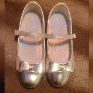 Girls' Silver Bow Shoes